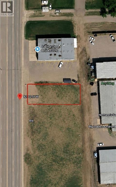820 2 Street W Property Photo 1
