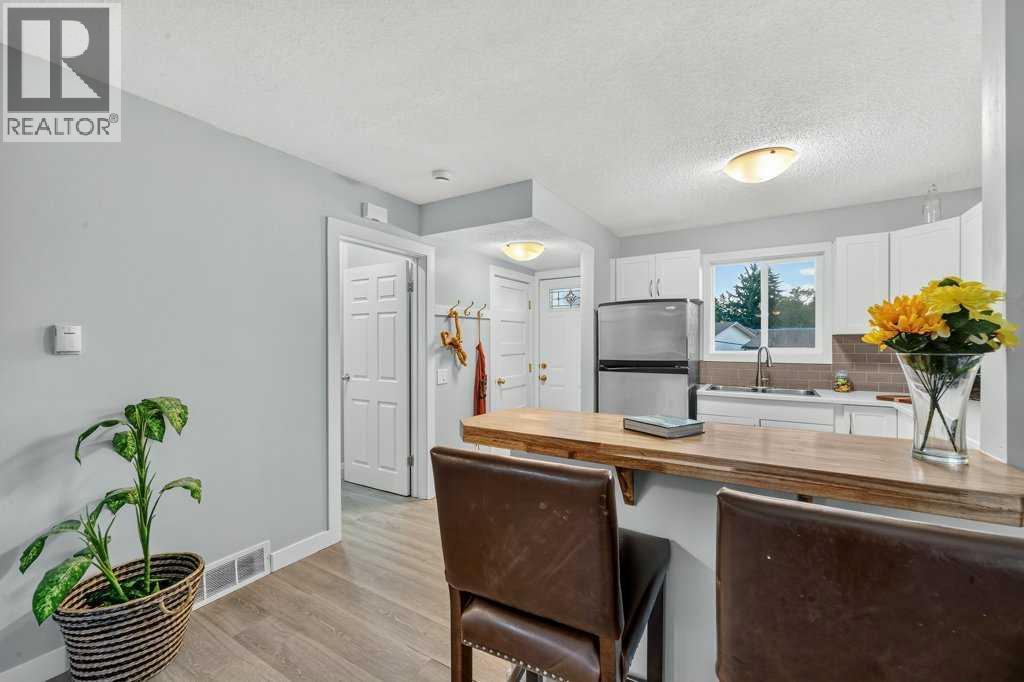3046 32a Avenue Se Property Photo 20