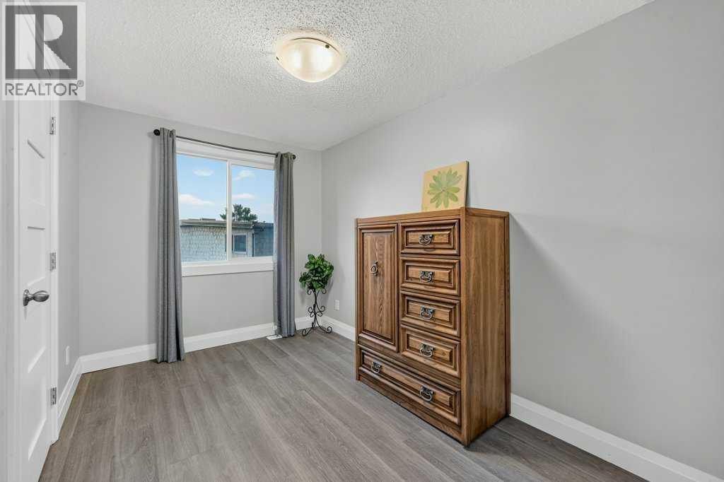 3046 32a Avenue Se Property Photo 24