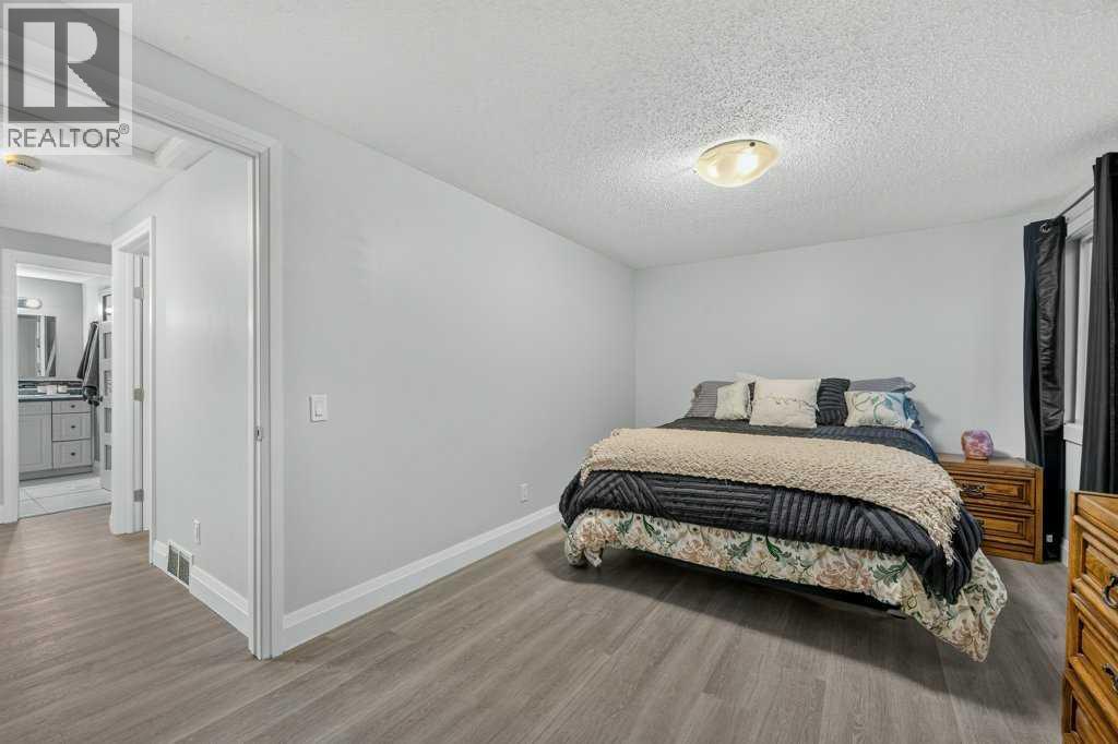 3046 32a Avenue Se Property Photo 28