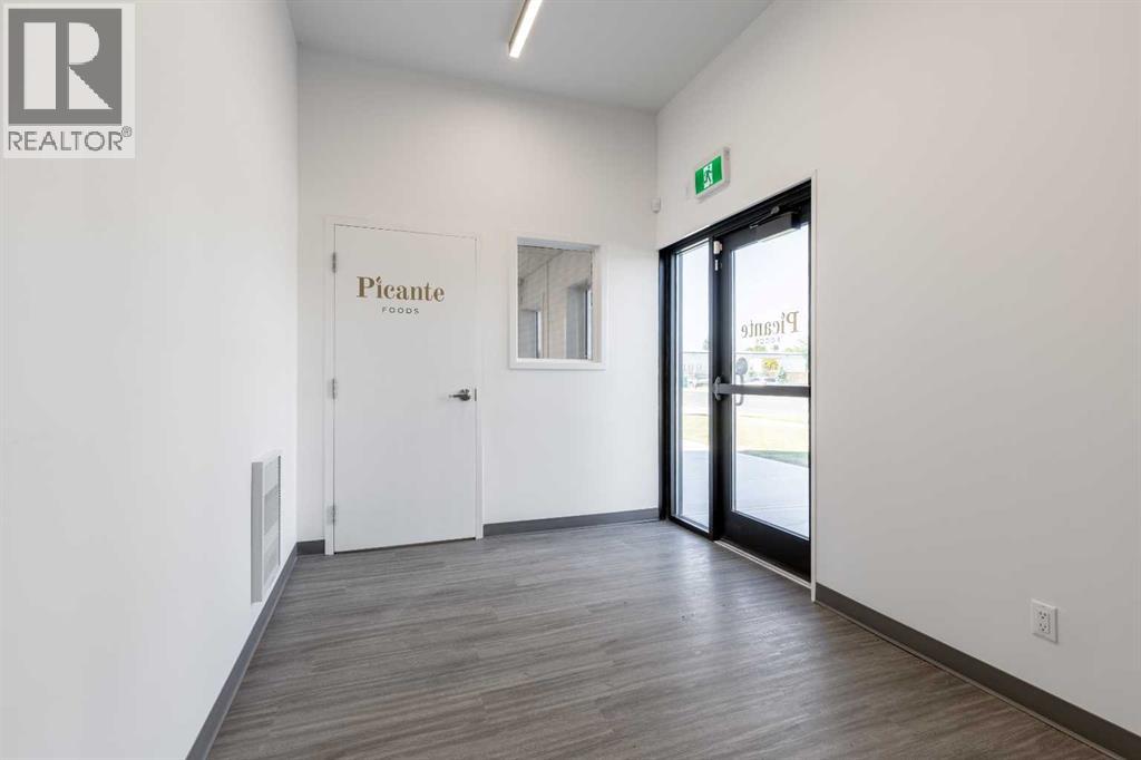 1241 29 Street N Property Photo 9
