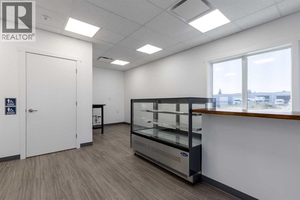 1241 29 Street N Property Photo 11
