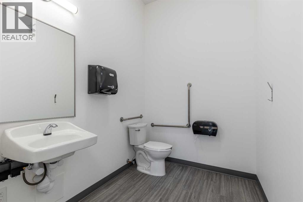 1241 29 Street N Property Photo 12