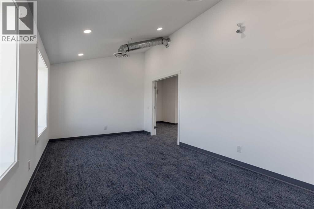 1241 29 Street N Property Photo 37