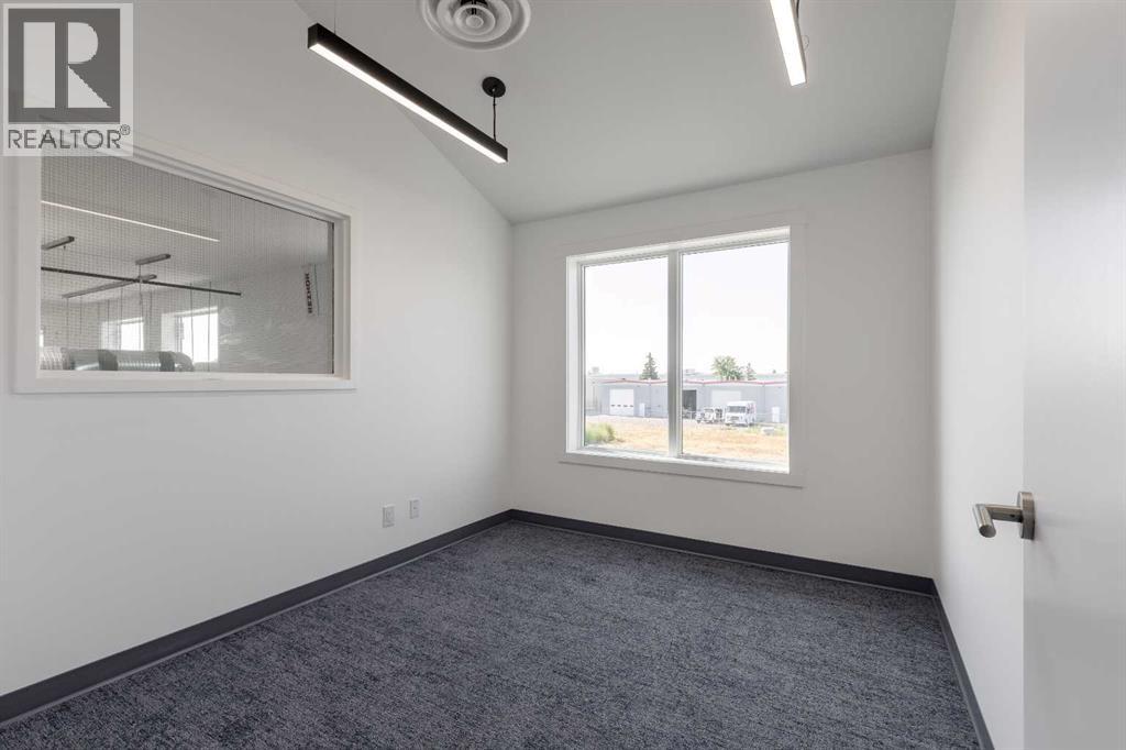 1241 29 Street N Property Photo 39