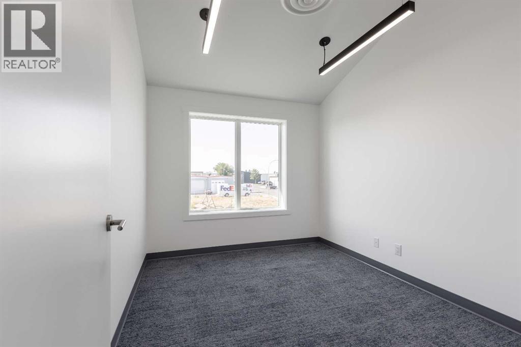 1241 29 Street N Property Photo 41