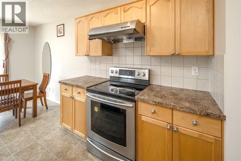 96 Panamount Manor Nw Property Photo 11