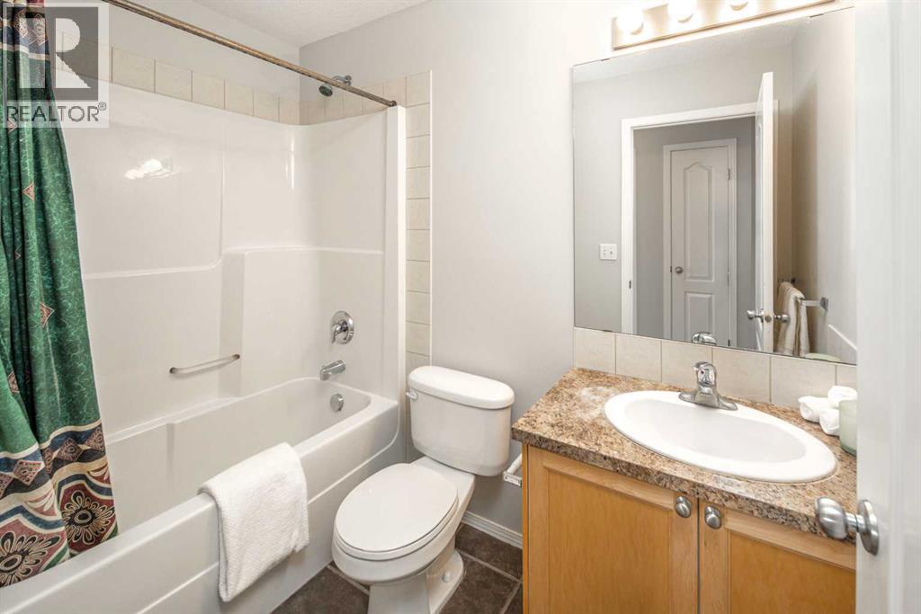96 Panamount Manor Nw Property Photo 23