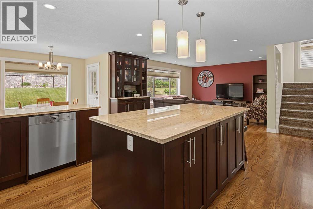 21 Edgebrook Park Nw Property Photo 9