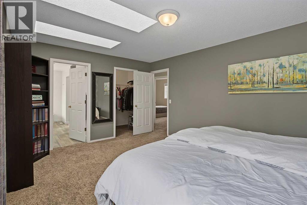 21 Edgebrook Park Nw Property Photo 17