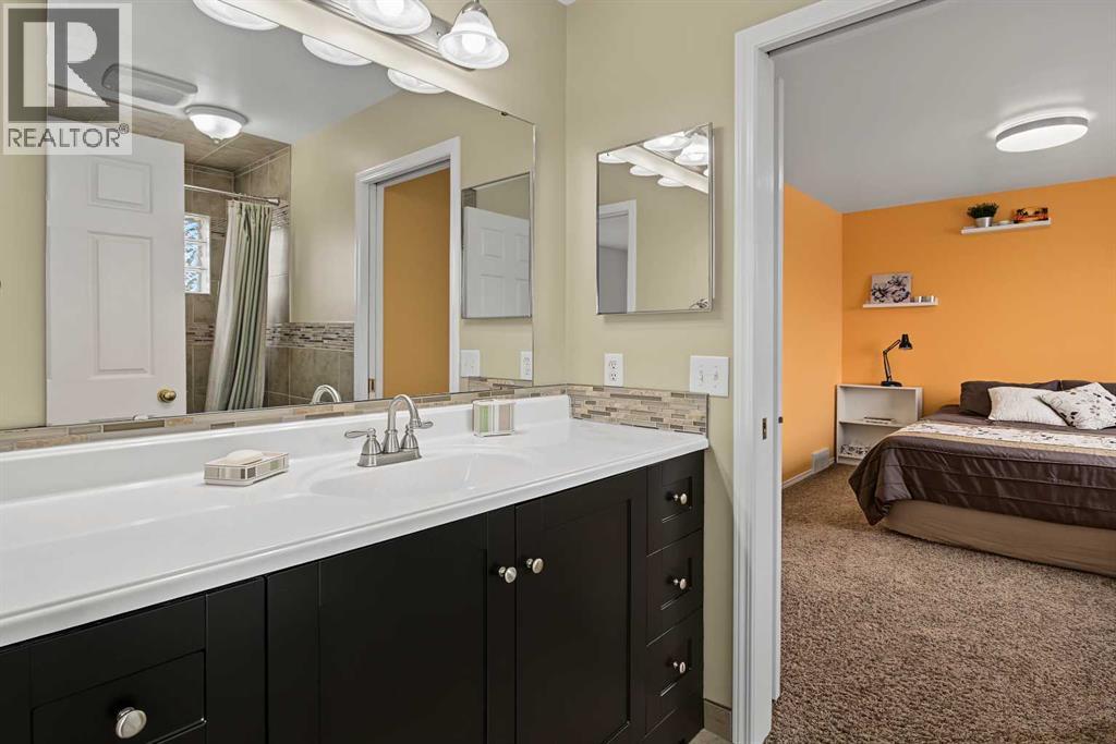 21 Edgebrook Park Nw Property Photo 24