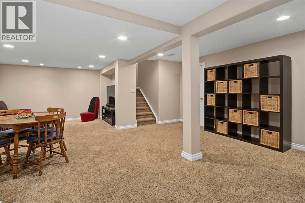 21 Edgebrook Park Nw Property Photo 28