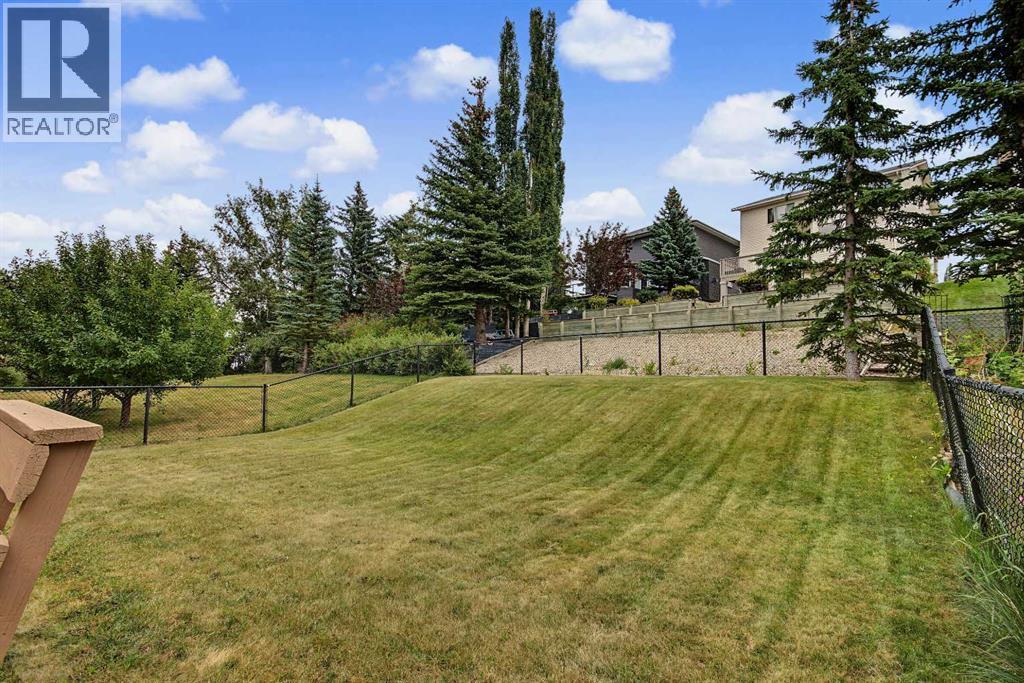 21 Edgebrook Park Nw Property Photo 35