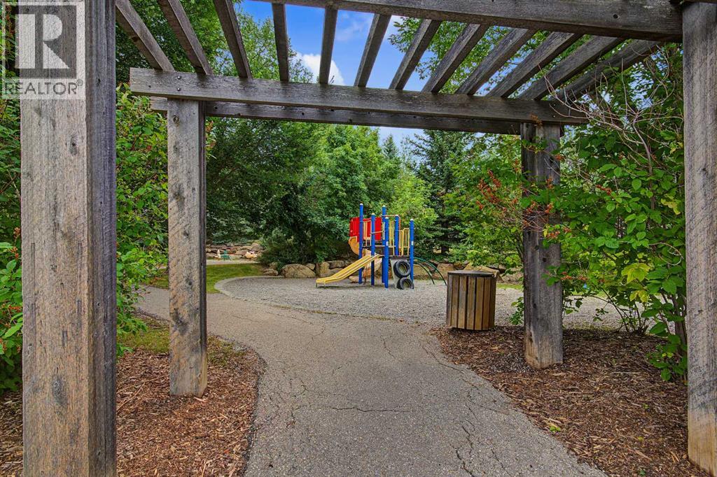 21 Edgebrook Park Nw Property Photo 41