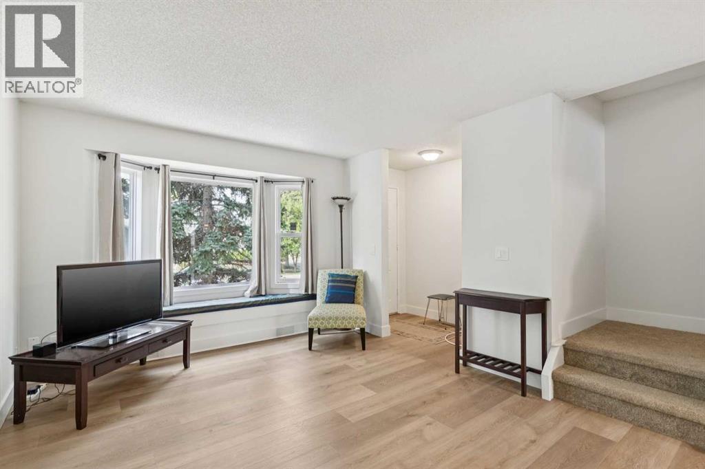 91 Deerfield Drive Se Property Photo 3