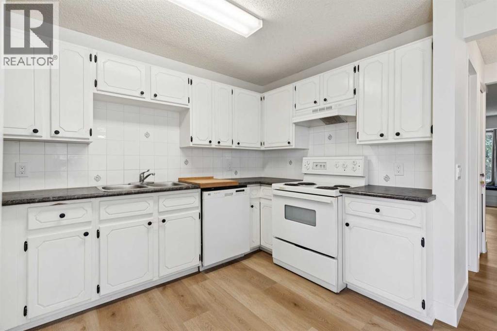 91 Deerfield Drive Se Property Photo 6