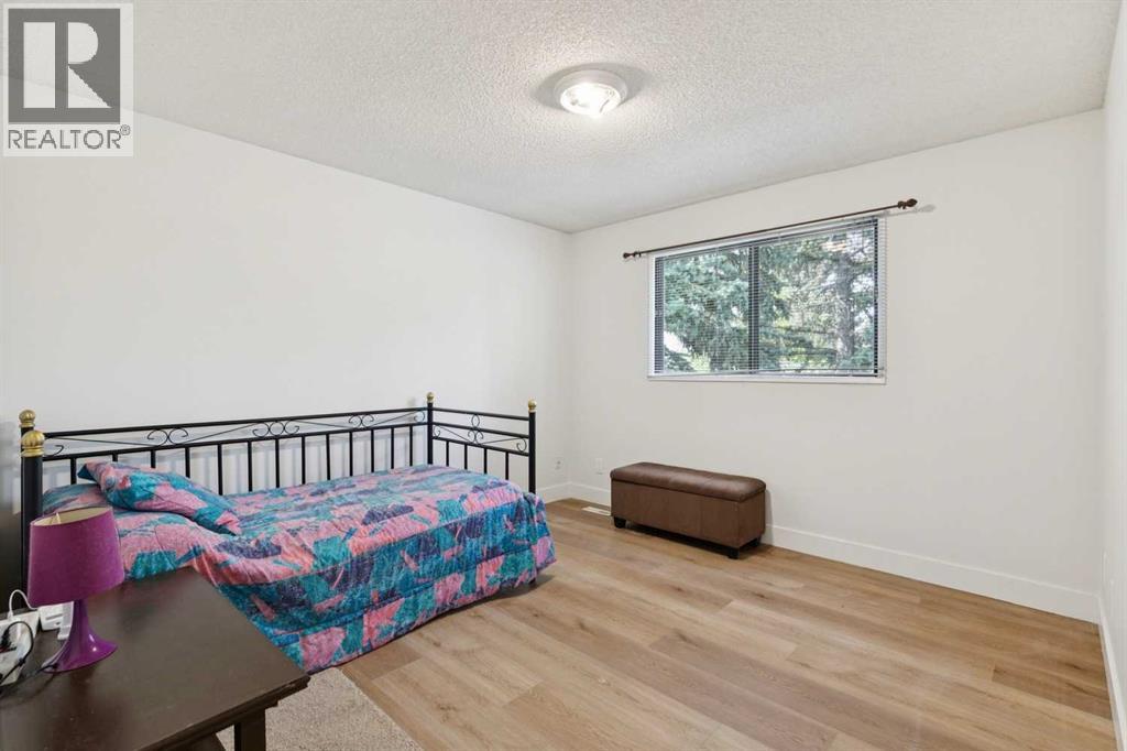 91 Deerfield Drive Se Property Photo 8