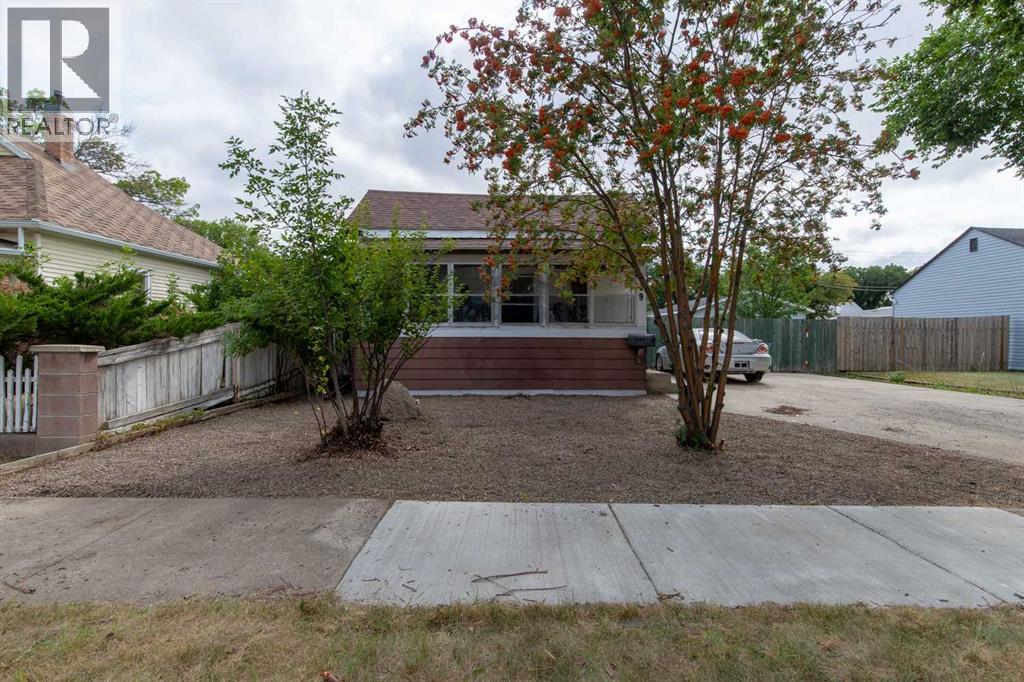 329 12 Street N Property Photo 1