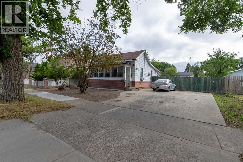 329 12 Street N Property Photo 4