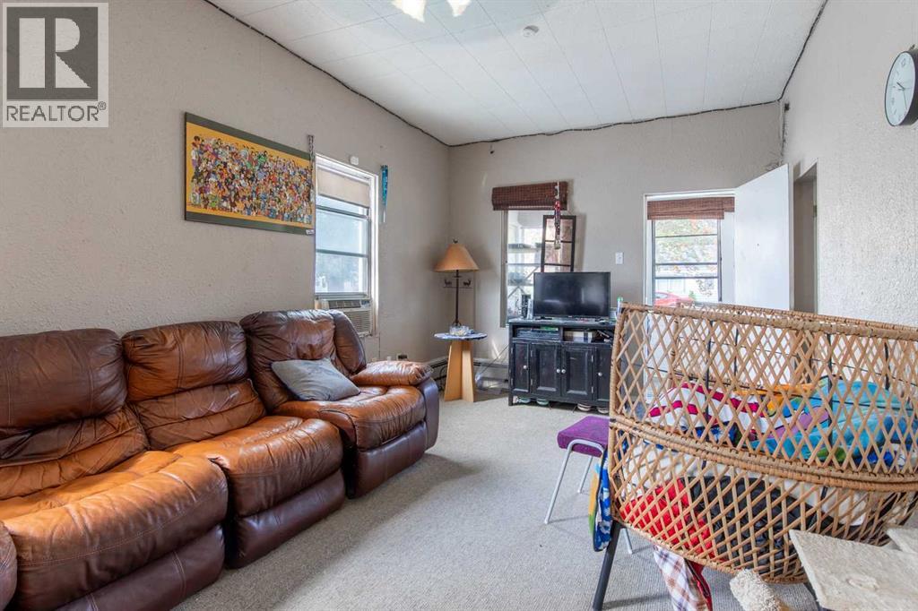 329 12 Street N Property Photo 8