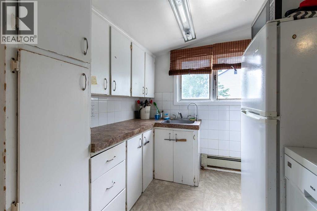 329 12 Street N Property Photo 16
