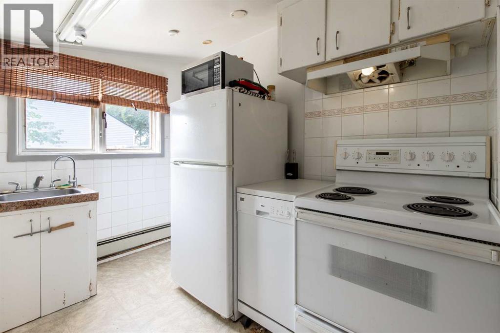 329 12 Street N Property Photo 17