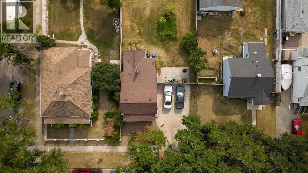 329 12 Street N Property Photo 27