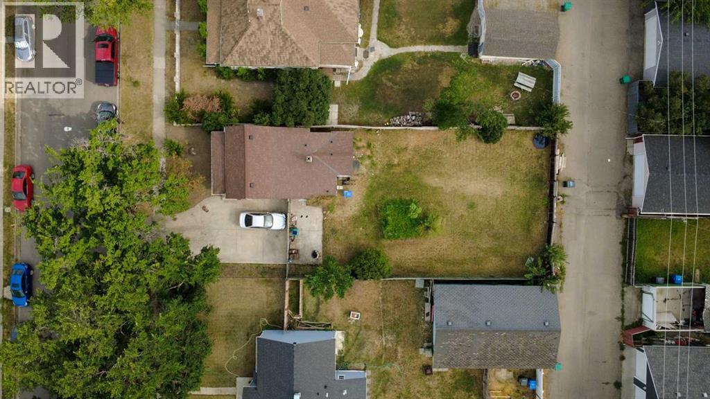 329 12 Street N Property Photo 31