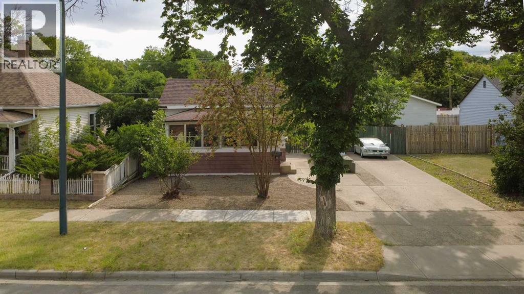 329 12 Street N Property Photo 33