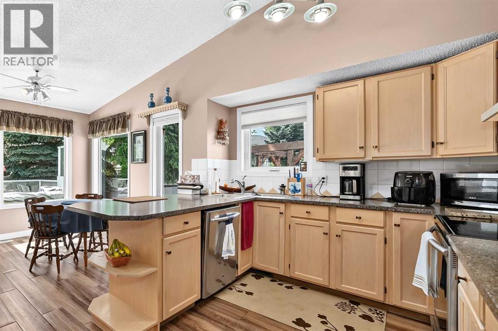 18 Shawbrooke Rise Sw Property Photo 6