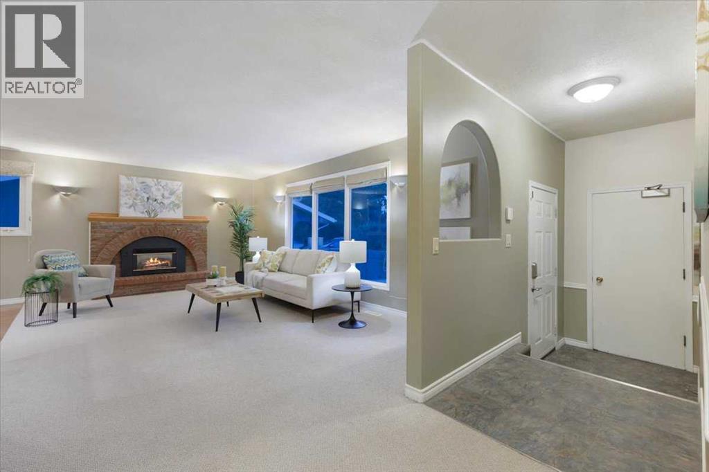 124 Oakmoor Place Sw Property Photo 3