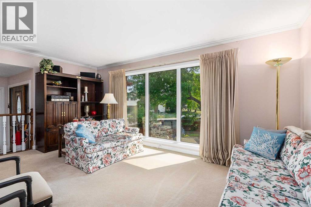 152 Templewood Road Ne Property Photo 8