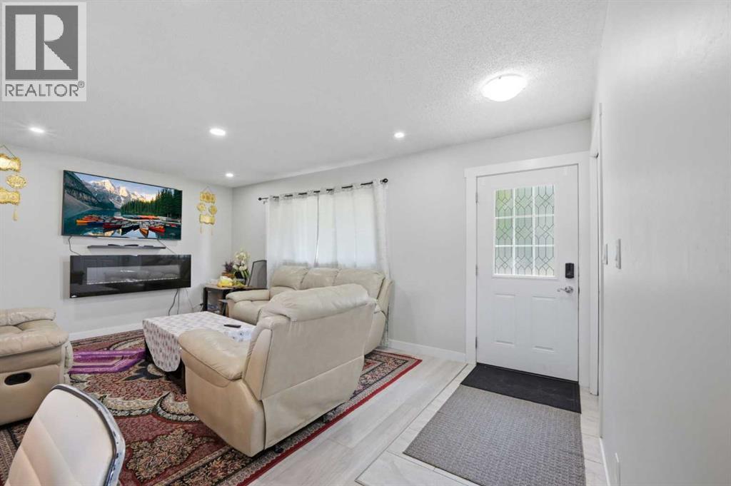 731 Maryvale Way Ne Property Photo 5