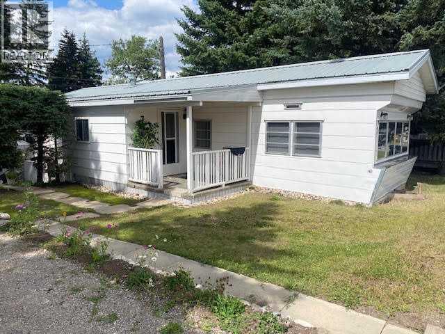 726 Carmichael Lane Property Photo 1