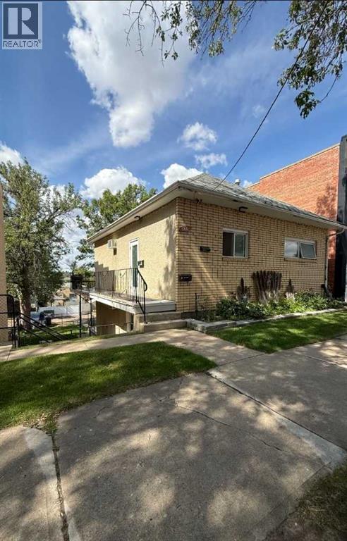 422 5 Street SE Property Photo 1
