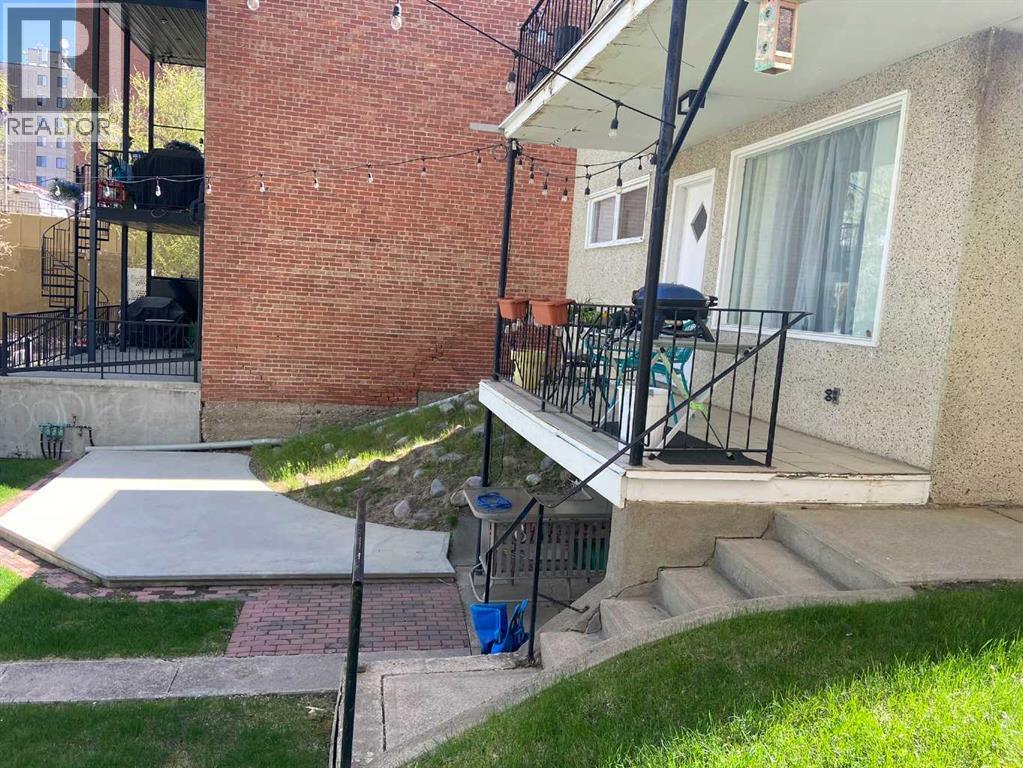 422 5 Street Se Property Photo 2