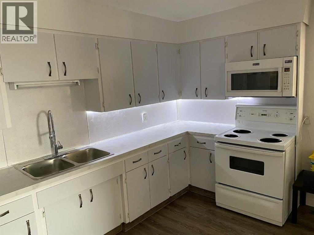 422 5 Street Se Property Photo 7