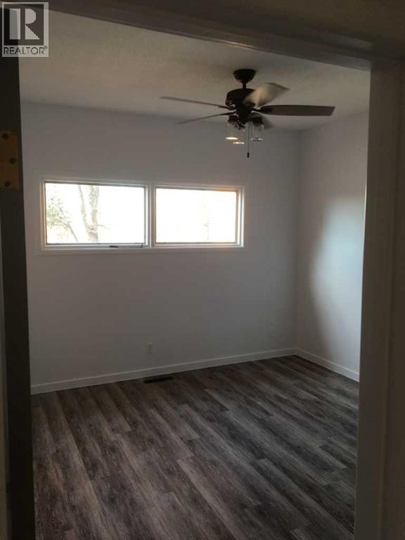 422 5 Street Se Property Photo 10