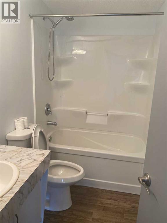 422 5 Street Se Property Photo 12