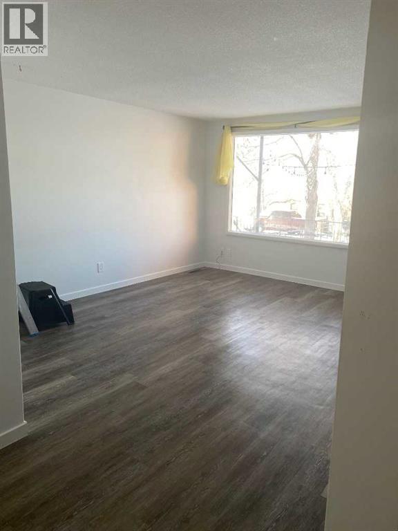 422 5 Street Se Property Photo 15