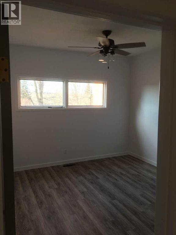 422 5 Street Se Property Photo 16