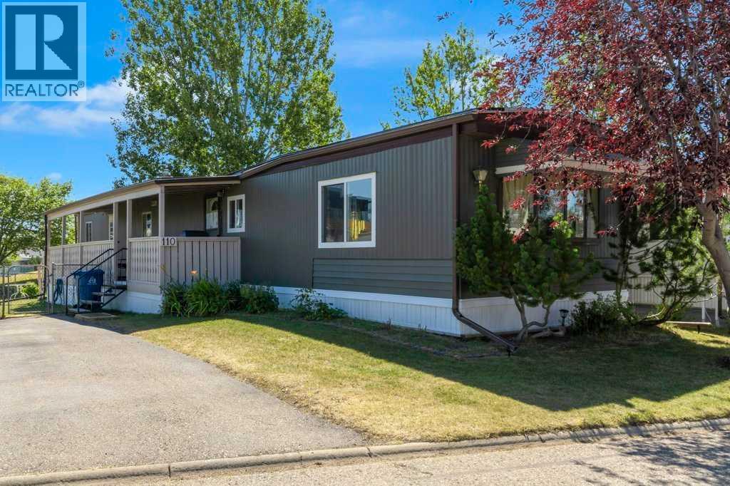 99 Arbour Lake Road Property Photo 1