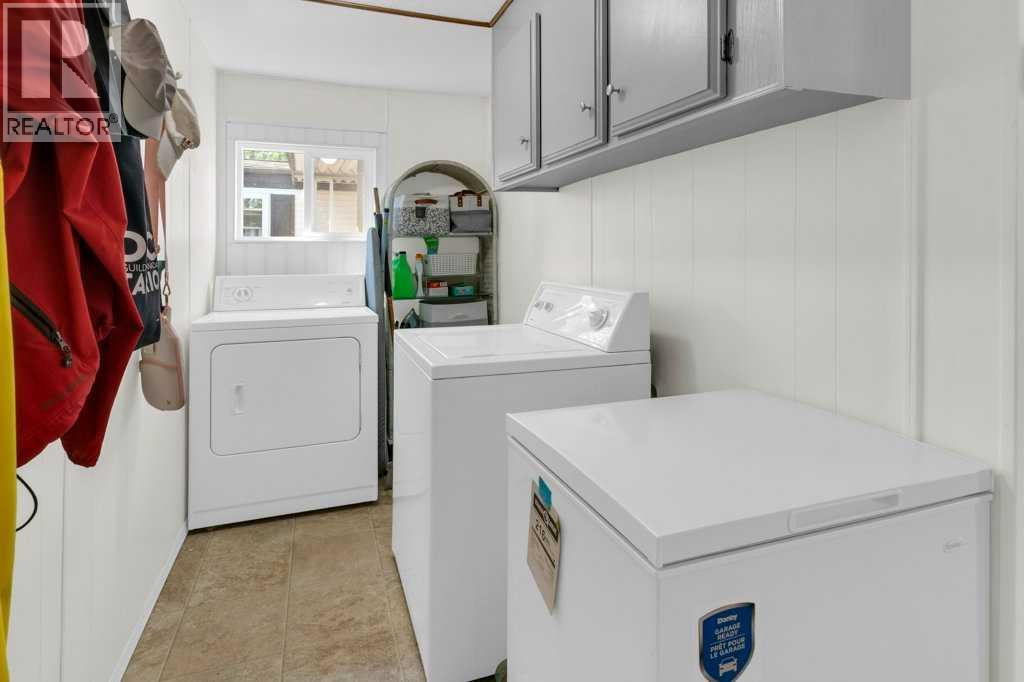 99 Arbour Lake Road Property Photo 15