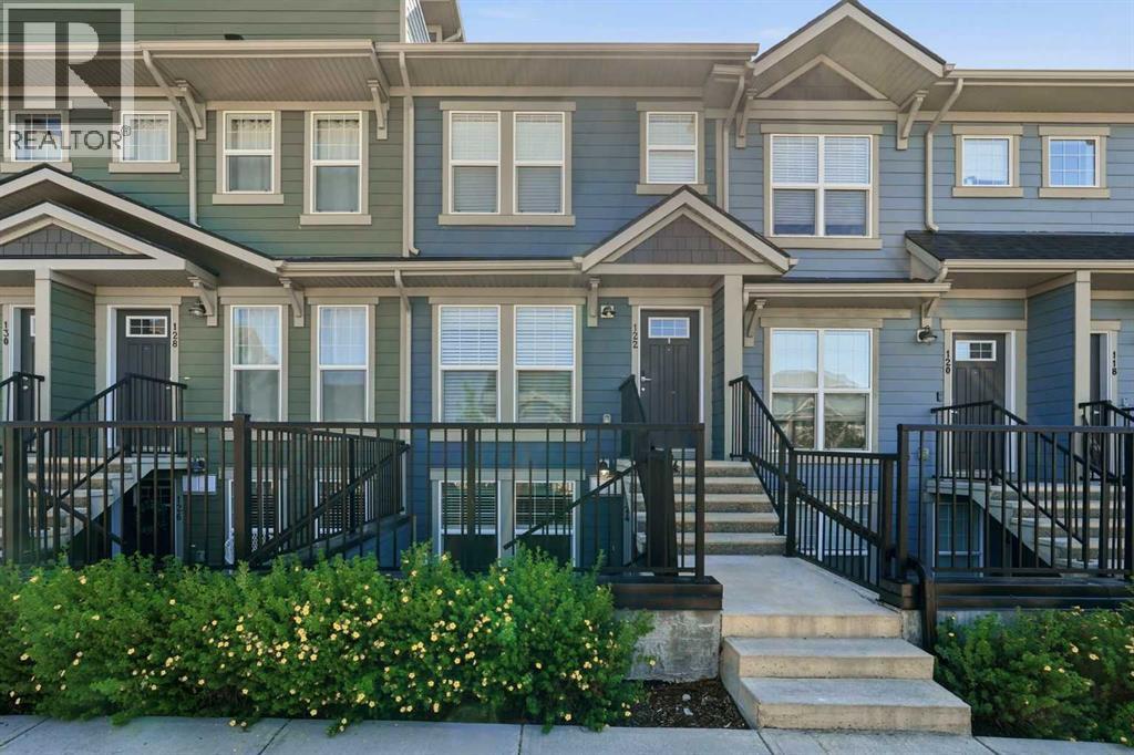 124 Cranbrook Square Se Property Photo 1