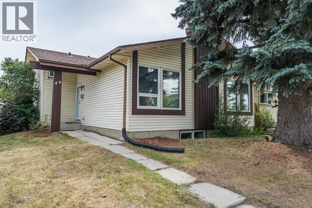 44 Templehill Drive Ne Property Photo 1