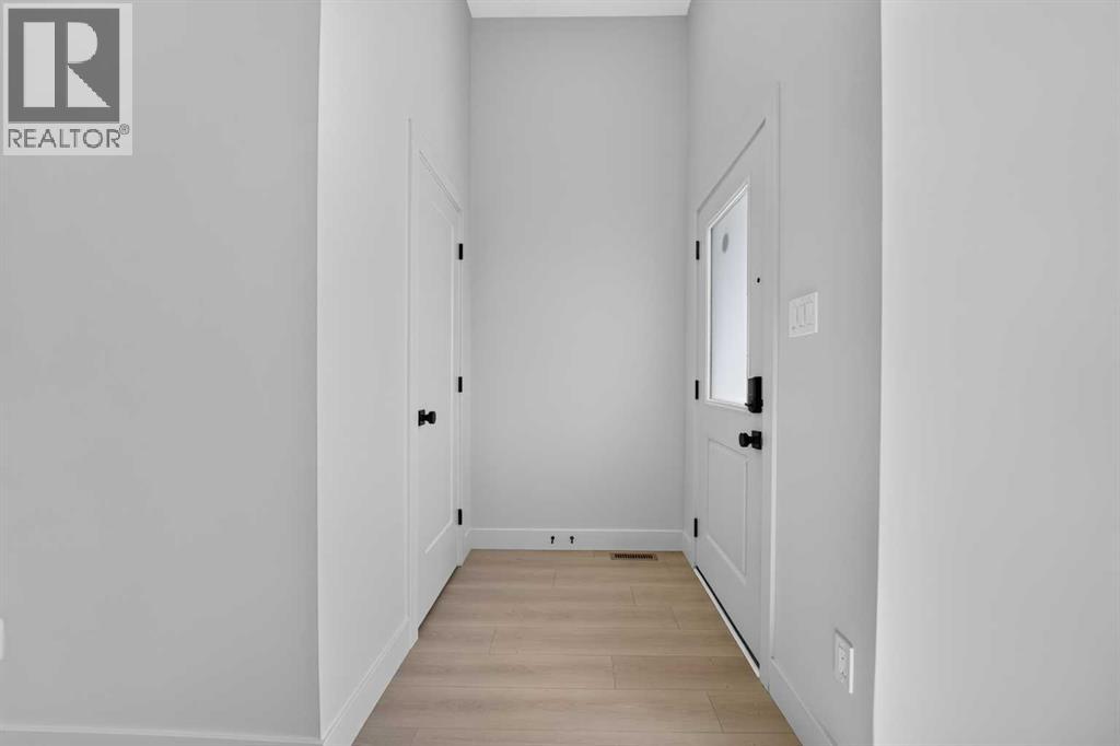 2720 16 Avenue Property Photo 2