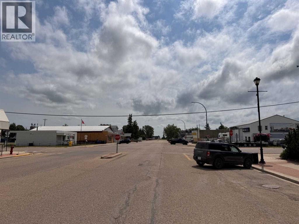 227 6 Street Property Photo 15
