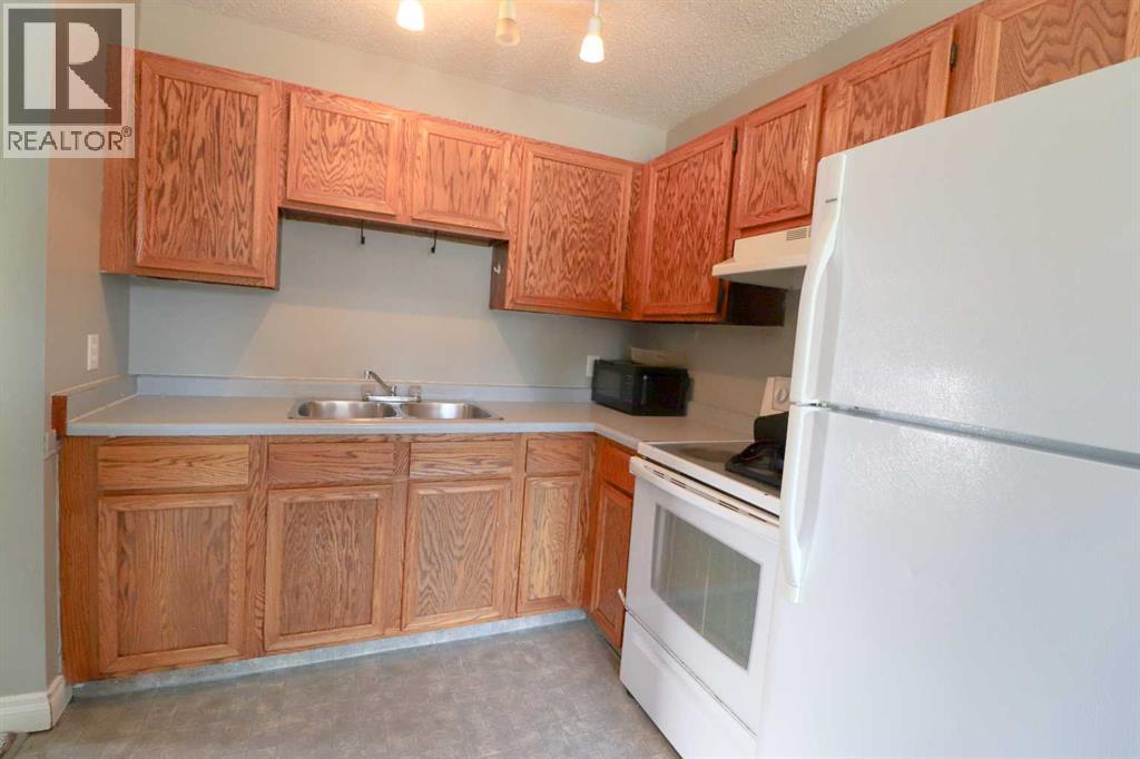 71 Laval Boulevard W Property Photo 8