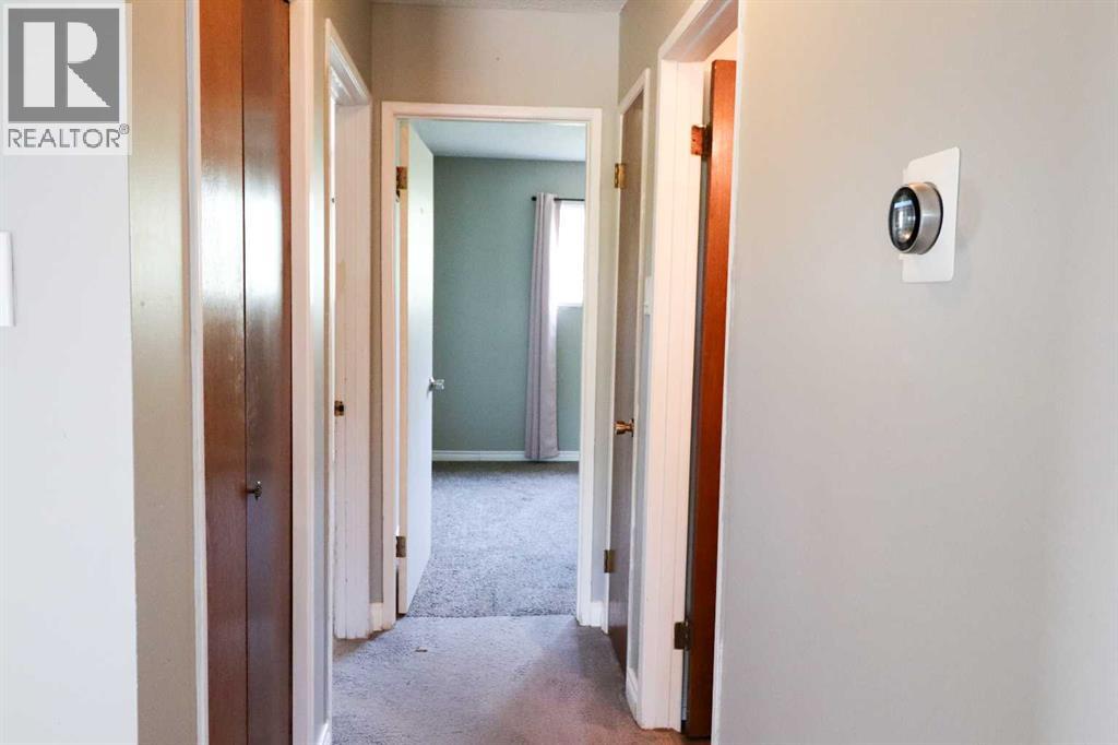 71 Laval Boulevard W Property Photo 12