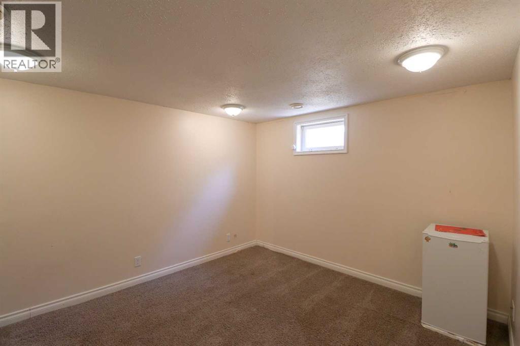 71 Laval Boulevard W Property Photo 21